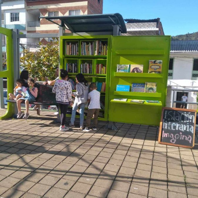 ¡Alto! Paradero de libros