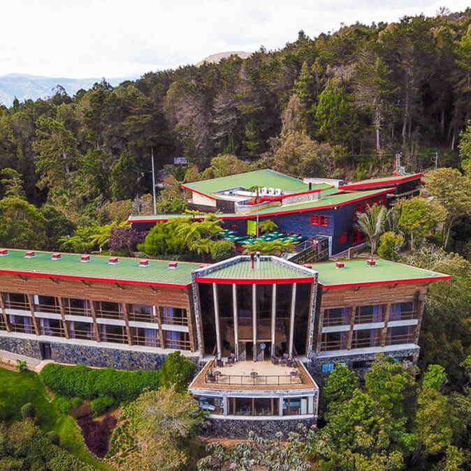 Visita nuestro Hotel y Parque Ecológico Piedras Blancas durante la Feria de Flores 2021